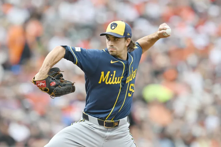 Brewers tie team record with 97th win, beat Orioles 1-0